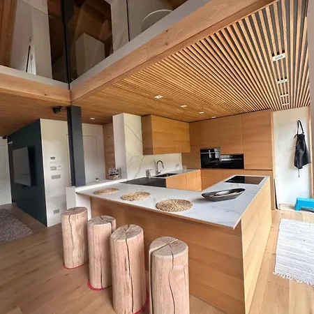 Luxury 아파트 캄포로소인발카날레